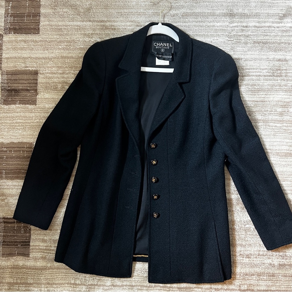 AUTHENTIC VINTAGE CHANEL CC BUTTON JACKET!